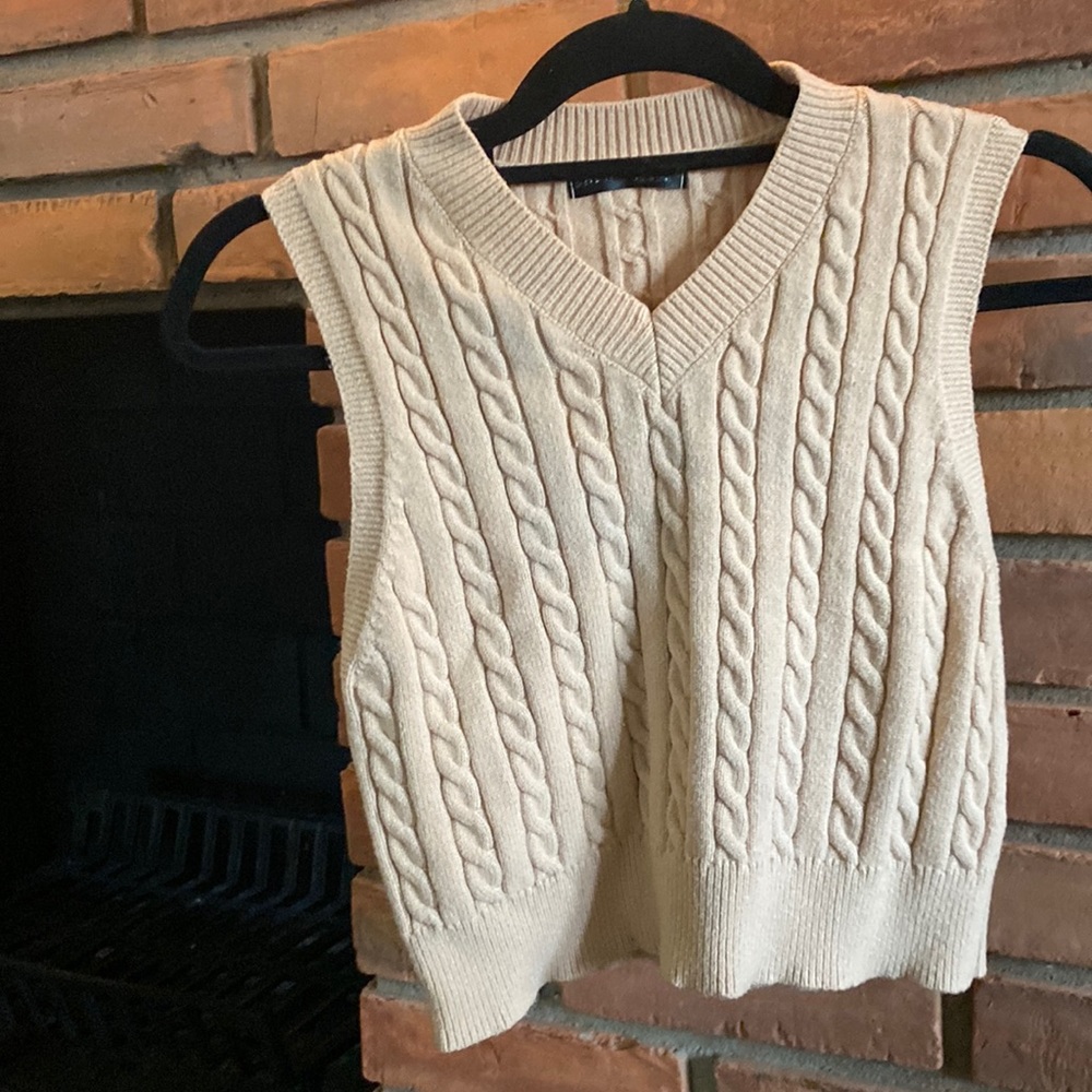 Cropped sweater vest